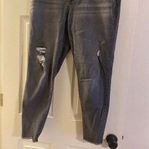 KanCan & Trade Distressed mom jean